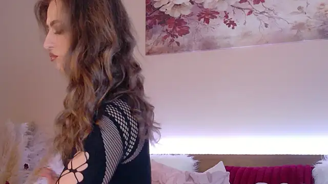 Sienna Voss online show from June 4, 2026, 8:24 pm