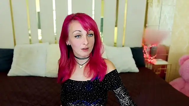 Snapshot of BrandyBloom chatting on October 12, 2025, 7:37 pm BrandyBloom online show from October 12, 2025, 7:37 pm