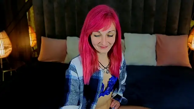 Snapshot of BrandyBloom chatting on October 7, 2025, 6:14 am BrandyBloom online show from October 7, 2025, 6:14 am