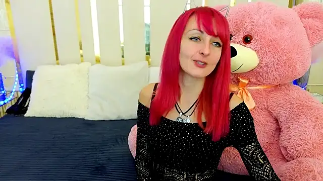 Snapshot of BrandyBloom chatting on October 19, 2025, 7:16 pm BrandyBloom online show from October 19, 2025, 7:16 pm