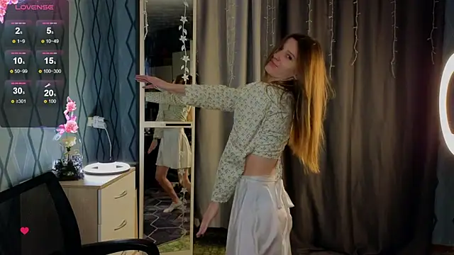 Snapshot of Vetta11 chatting on October 10, 2025, 8:42 pm Vetta11 online show from October 10, 2025, 8:42 pm