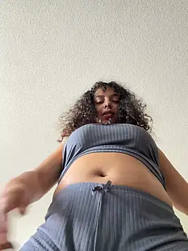 allybluee777 online show from April 29, 2026, 5:30 pm