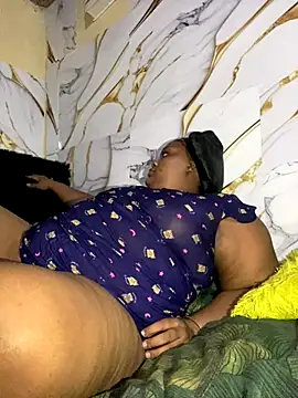 Snapshot of chubbybbw18 chatting on October 25, 2025, 2:39 pm chubbybbw18 online show from October 25, 2025, 2:39 pm