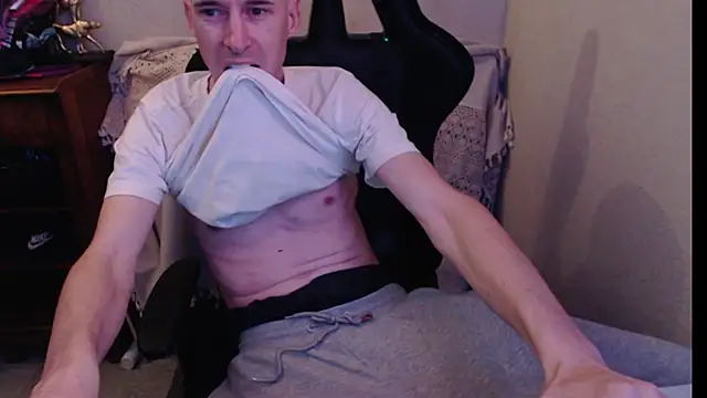 sakiramissy online show from December 14, 2025, 7:41 pm