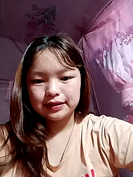 XoiXoi232 online show from September 8, 2025, 3:11 pm