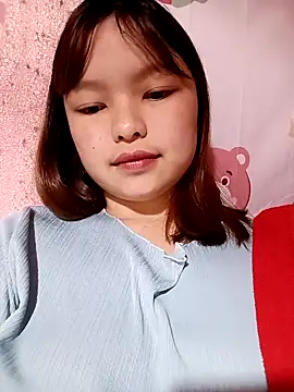 XoiXoi232 online show from November 25, 2025, 1:06 am