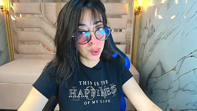 Snapshot of zoe_r_ chatting on November 16, 2025, 3:22 am zoe r online show from November 16, 2025, 3:22 am