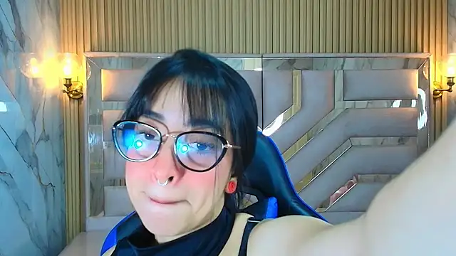 Snapshot of zoe_r_ chatting on November 7, 2025, 3:11 am zoe r online show from November 7, 2025, 3:11 am