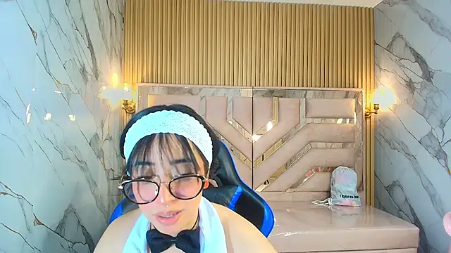 Snapshot of zoe_r_ chatting on November 27, 2025, 3:18 am zoe r online show from November 27, 2025, 3:18 am