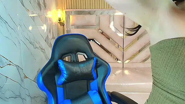 Snapshot of zoe_r_ chatting on October 9, 2025, 3:07 am zoe r online show from October 9, 2025, 3:07 am