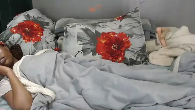 Snapshot of blueyXxX chatting on October 10, 2025, 5:30 am blueyXxX online show from October 10, 2025, 5:30 am