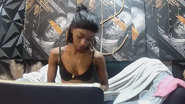 Snapshot of Lilmisbaddyxxx chatting on August 6, 2026, 6:25 pm Lilmisbaddyxxx online show from August 6, 2026, 6:25 pm