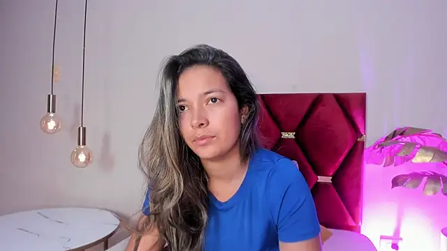 EllieFontanes online show from September 24, 2025, 7:53 pm