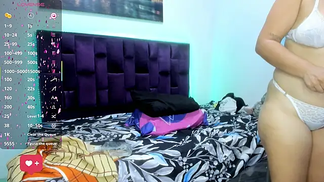 Alicia Whitee online show from March 17, 2026, 10:29 am