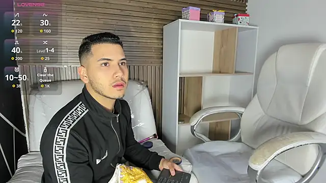 Axel grey  online show from October 19, 2025, 1:03 pm