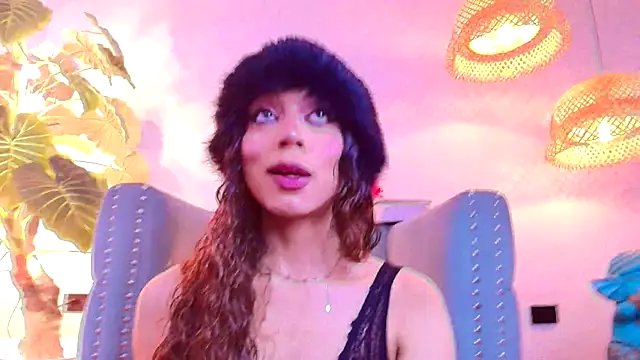 Zahara1 online show from November 26, 2025, 6:52 pm