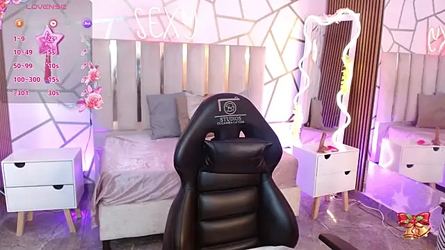 Snapshot of CYRUS_TAY chatting on December 2, 2025, 1:57 pm CYRUS TAY online show from December 2, 2025, 1:57 pm