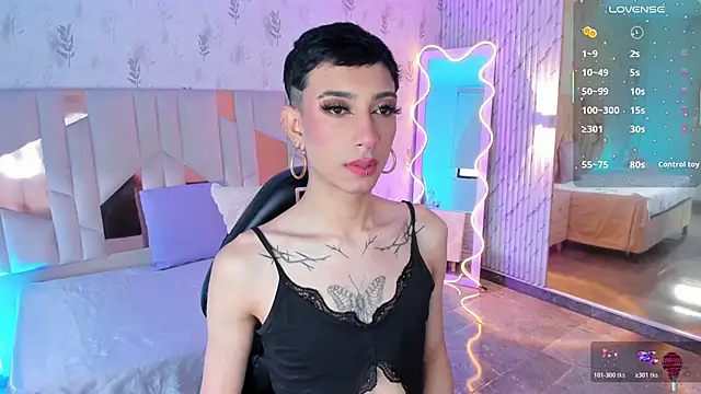 Snapshot of CYRUS_TAY chatting on June 20, 2026, 8:03 pm CYRUS TAY online show from June 20, 2026, 8:03 pm
