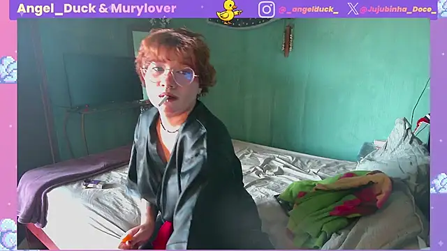 Angel Duck online show from April 22, 2026, 7:31 pm