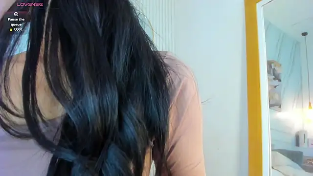 Snapshot of Kloeh_Star chatting on February 14, 2026, 8:20 pm Kloeh Star online show from February 14, 2026, 8:20 pm