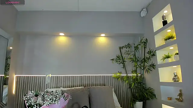 Snapshot of CarolineLee_ chatting on November 13, 2025, 10:46 pm CarolineLee online show from November 13, 2025, 10:46 pm