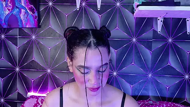 Snapshot of Megan_Luxe chatting on October 5, 2025, 5:31 am Megan Luxe online show from October 5, 2025, 5:31 am