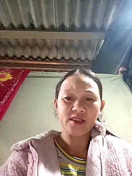 Snapshot of MaiHoa69 chatting on October 25, 2025, 12:32 am MaiHoa69 online show from October 25, 2025, 12:32 am