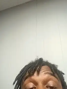 Snapshot of Longthickdick33 chatting on October 26, 2025, 2:23 am Longthickdick33 online show from October 26, 2025, 2:23 am