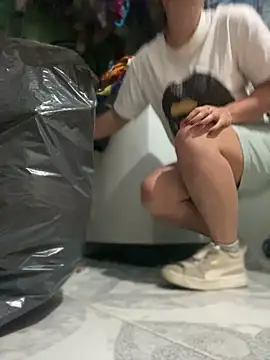 Snapshot of Abby-LS chatting on November 30, 2025, 1:17 am Abby-LS online show from November 30, 2025, 1:17 am