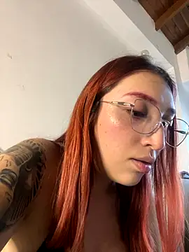 Paulina-Wells online show from October 27, 2025, 10:11 pm