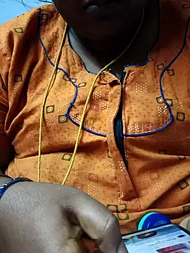 TAMIL ELAKKIYA online show from December 19, 2025, 8:33 pm