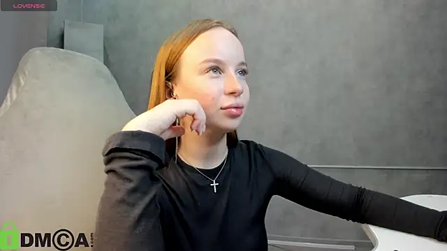 Bunny Luvv online show from October 3, 2025, 9:33 am
