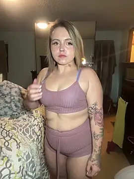 JuicyExxxperience online show from December 17, 2025, 2:00 pm