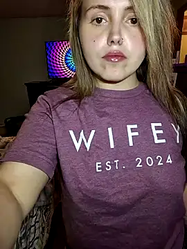 Snapshot of JuicyExxxperience chatting on November 9, 2025, 3:27 pm JuicyExxxperience online show from November 9, 2025, 3:27 pm