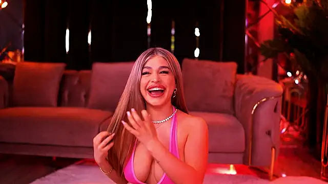 Snapshot of BellaNoirre chatting on March 6, 2026, 6:25 pm BellaNoirre online show from March 6, 2026, 6:25 pm