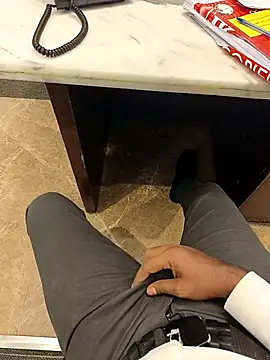 hotboy43339 online show from October 16, 2025, 5:21 pm