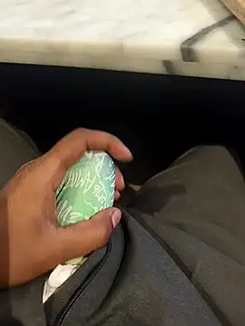 hotboy43339 online show from February 22, 2026, 2:25 am