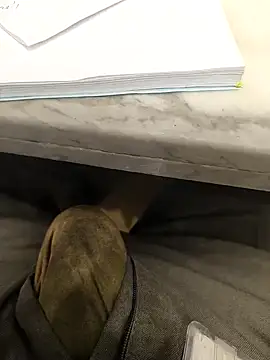 hotboy43339 online show from November 7, 2025, 7:02 am