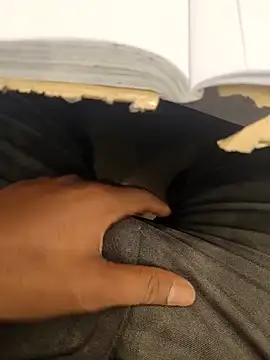 hotboy43339 online show from October 13, 2025, 2:02 am