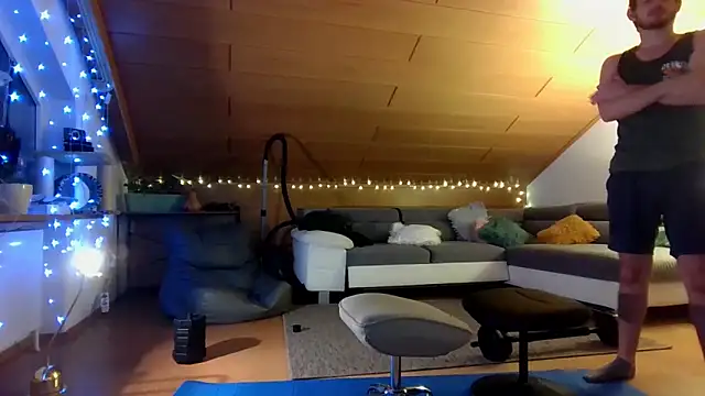 Snapshot of Bez3ybik chatting on November 14, 2025, 9:29 pm Bez3ybik online show from November 14, 2025, 9:29 pm