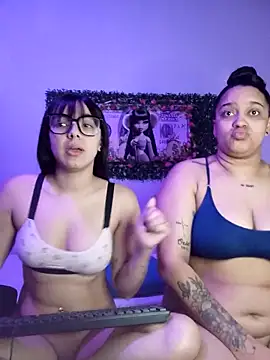 Snapshot of Sweet_Dirty_Baby chatting on October 31, 2025, 3:36 am Sweet Dirty Baby online show from October 31, 2025, 3:36 am