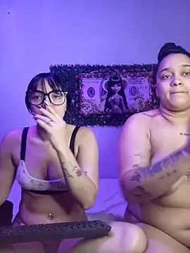 Snapshot of Sweet_Dirty_Baby chatting on October 29, 2025, 5:39 am Sweet Dirty Baby online show from October 29, 2025, 5:39 am