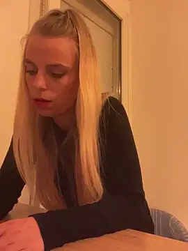 BrumeLove online show from April 30, 2026, 7:54 pm