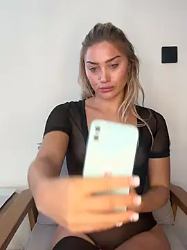 auriangel online show from April 23, 2026, 11:50 pm