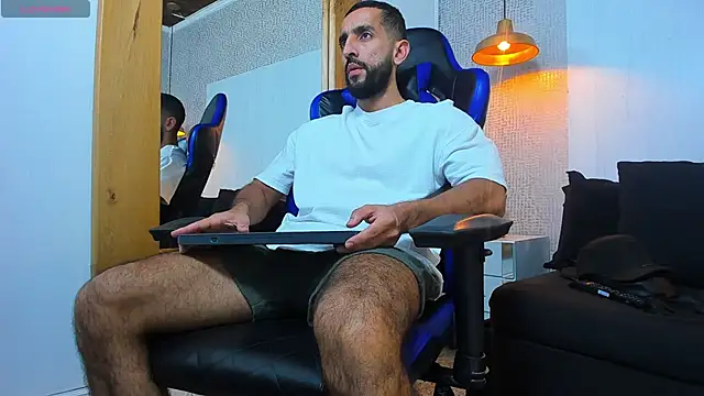 Snapshot of Yiyo10_ chatting on March 16, 2026, 8:55 pm Yiyo10 online show from March 16, 2026, 8:55 pm