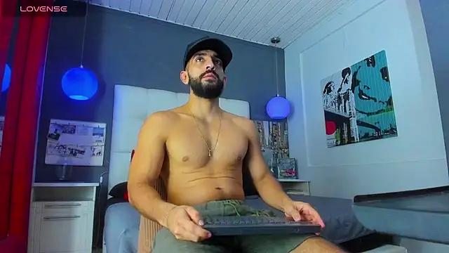 Snapshot of Yiyo10_ chatting on February 15, 2026, 8:46 am Yiyo10 online show from February 15, 2026, 8:46 am