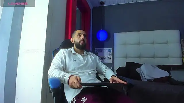 Snapshot of Yiyo10_ chatting on February 23, 2026, 3:30 am Yiyo10 online show from February 23, 2026, 3:30 am