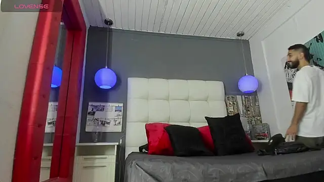 Snapshot of Yiyo10_ chatting on February 8, 2026, 4:10 am Yiyo10 online show from February 8, 2026, 4:10 am