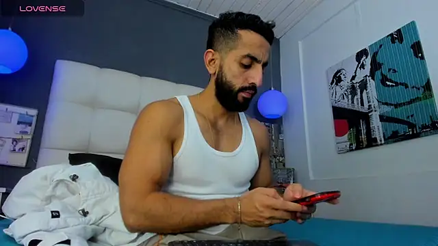 Snapshot of Yiyo10_ chatting on February 12, 2026, 4:23 am Yiyo10 online show from February 12, 2026, 4:23 am