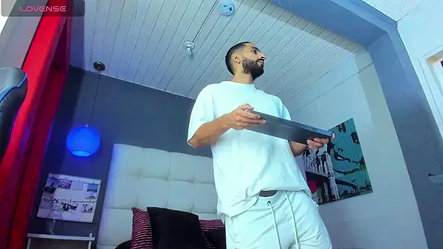 Snapshot of Yiyo10_ chatting on March 20, 2026, 8:54 pm Yiyo10 online show from March 20, 2026, 8:54 pm